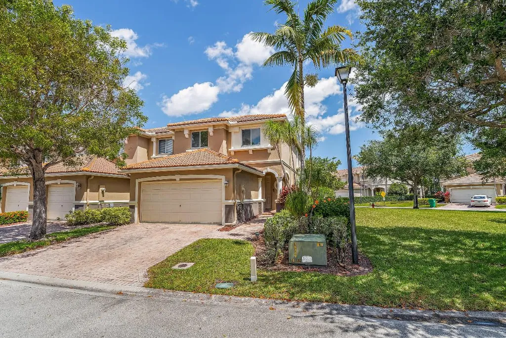 2111 Oakmont Drive Riviera Beach FL 33404