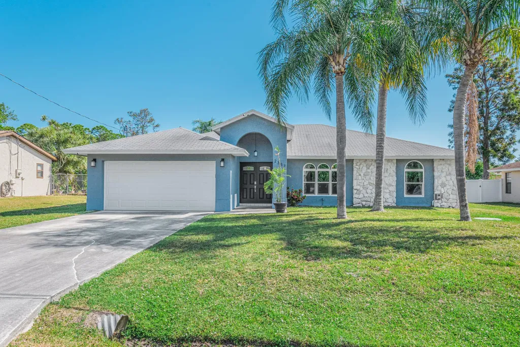 2357 SE Seamist Street Port St Lucie FL 34952