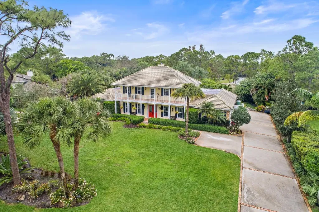 10231 Trailwood Circle Jupiter FL 33478