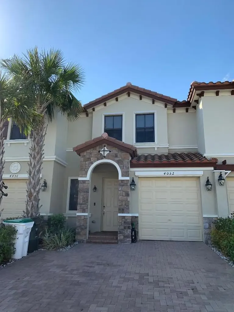 4052 Devenshire Court Coconut Creek FL 33073