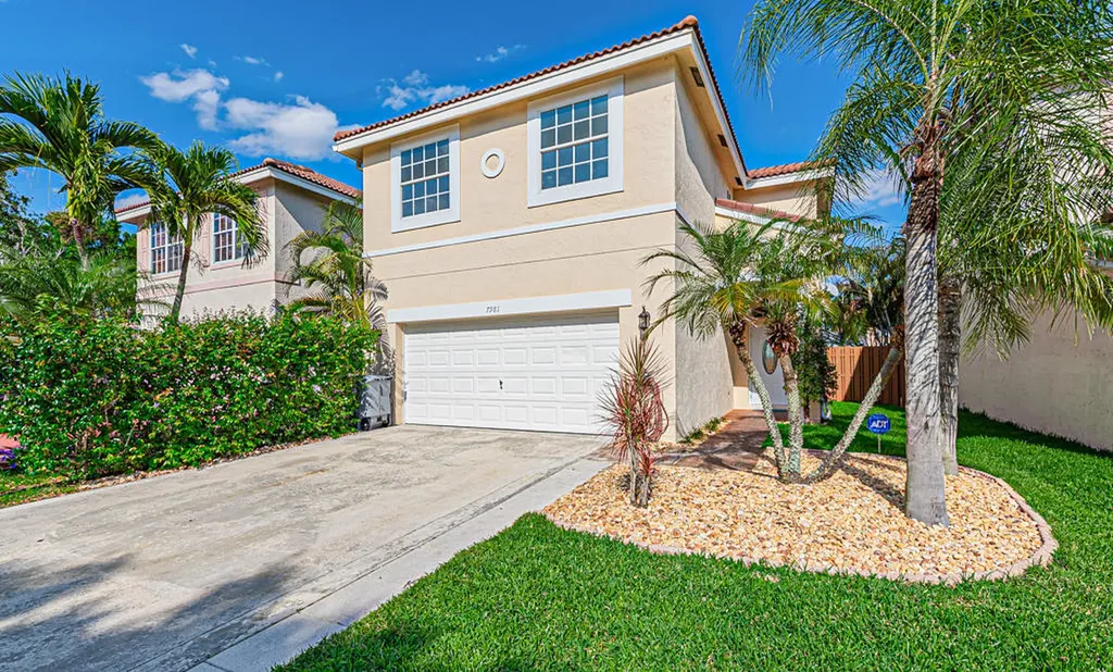 7981 Lakewood Cove Court Lake Worth FL 33467
