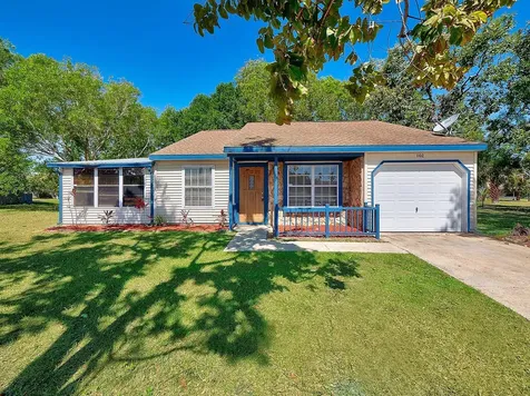 1102 SE Parrish Court Port St Lucie FL 34952