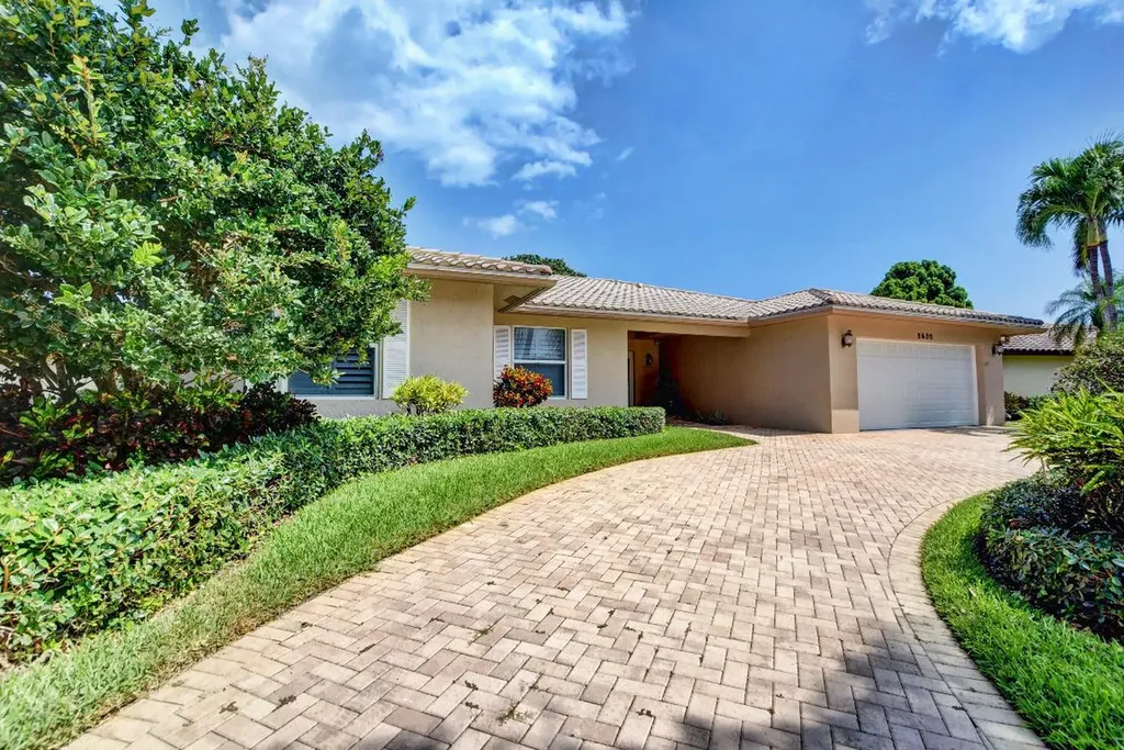 2630 SW 23rd Cranbrook Court Boynton Beach FL 33436