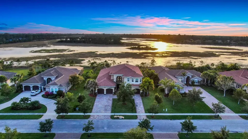 7679 Maywood Crest Drive Palm Beach Gardens FL 33412