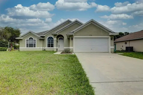 1102 SW Coleman Avenue Port St Lucie FL 34953