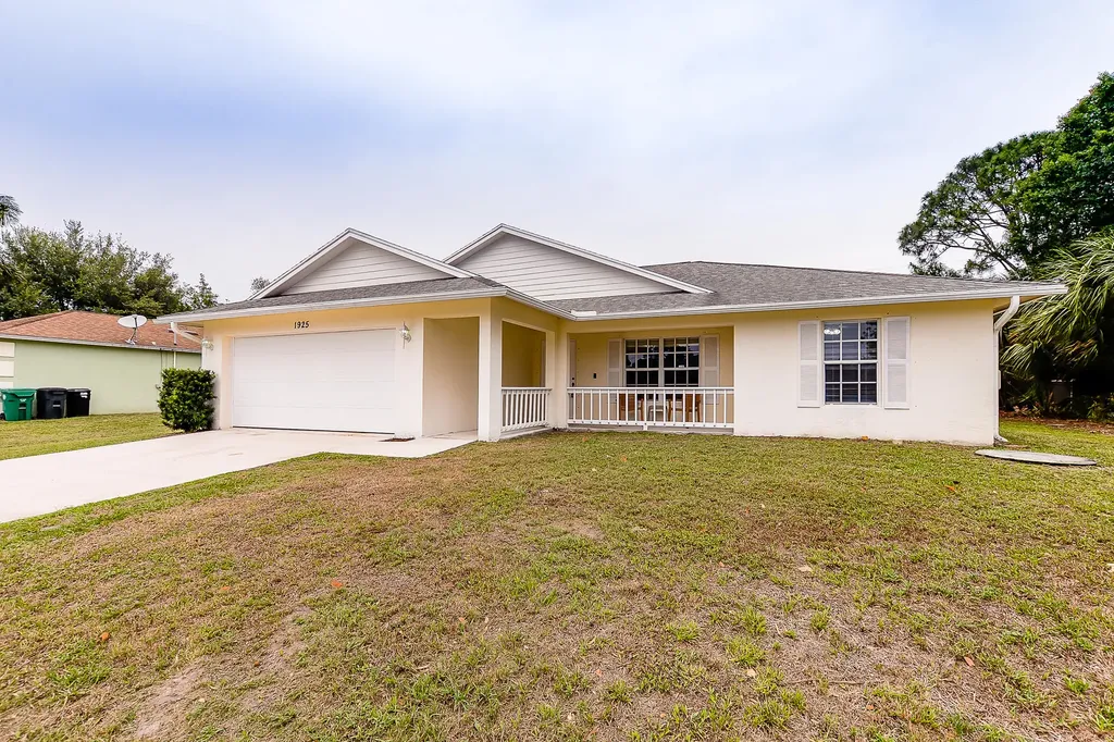 1925 SW Beekman Street Port St Lucie FL 34953