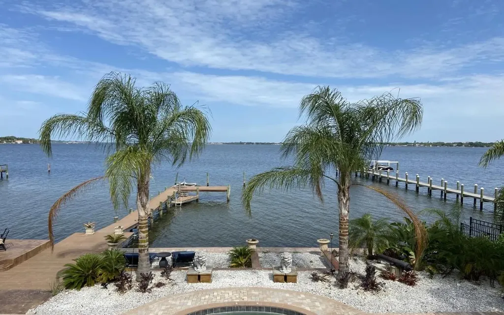 203 N 18th Street W Bradenton FL 34205