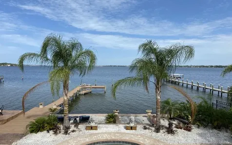 203 N 18th Street W Bradenton FL 34205