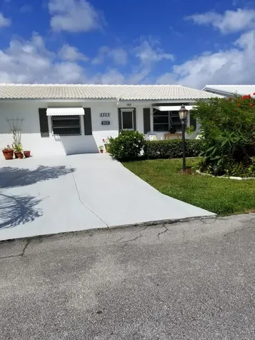 2303 SW 21st Terrace Boynton Beach FL 33426