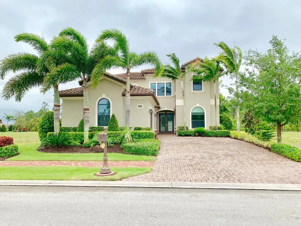 287 SE Calmo Circle Port St Lucie FL 34984