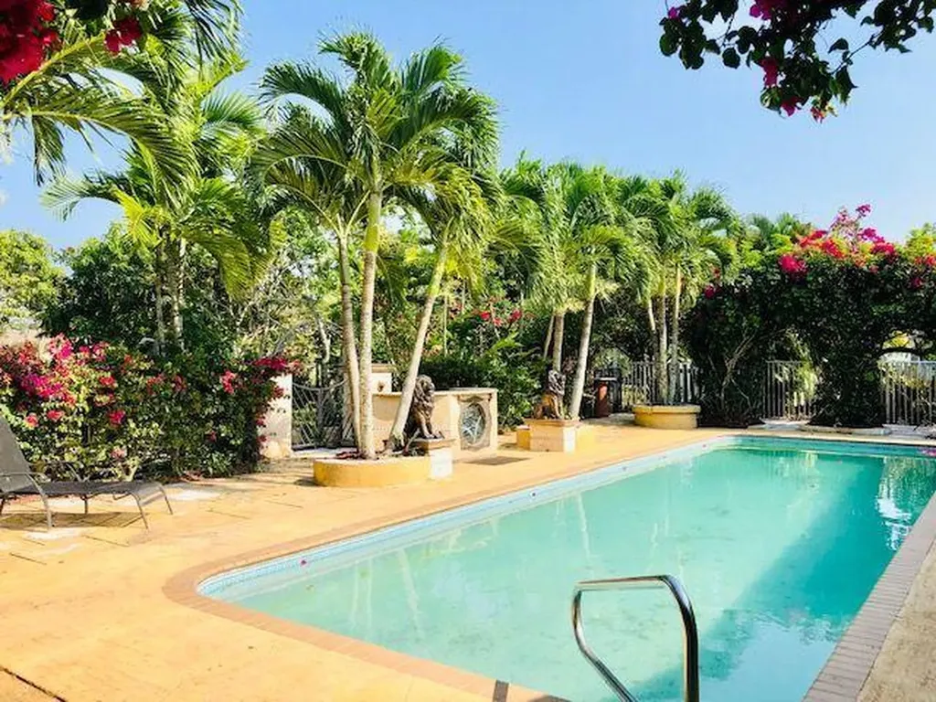 104 Park Road N Royal Palm Beach FL 33411