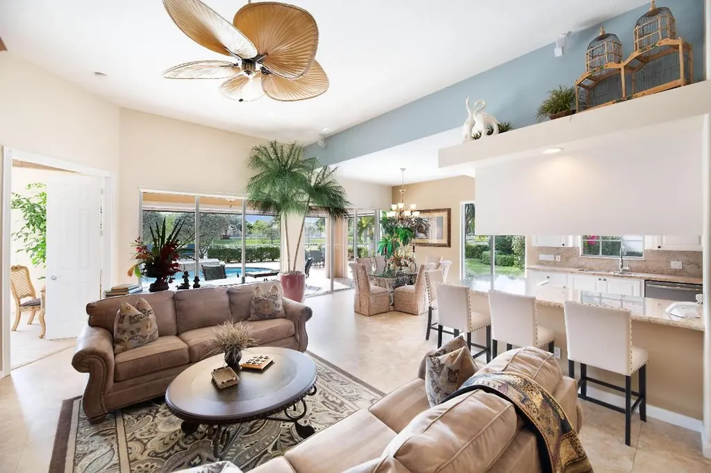 8216 Laborie Lane Wellington FL 33414