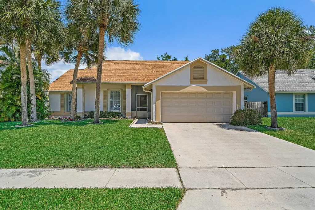 9947 Cross Pine Court Lake Worth FL 33467