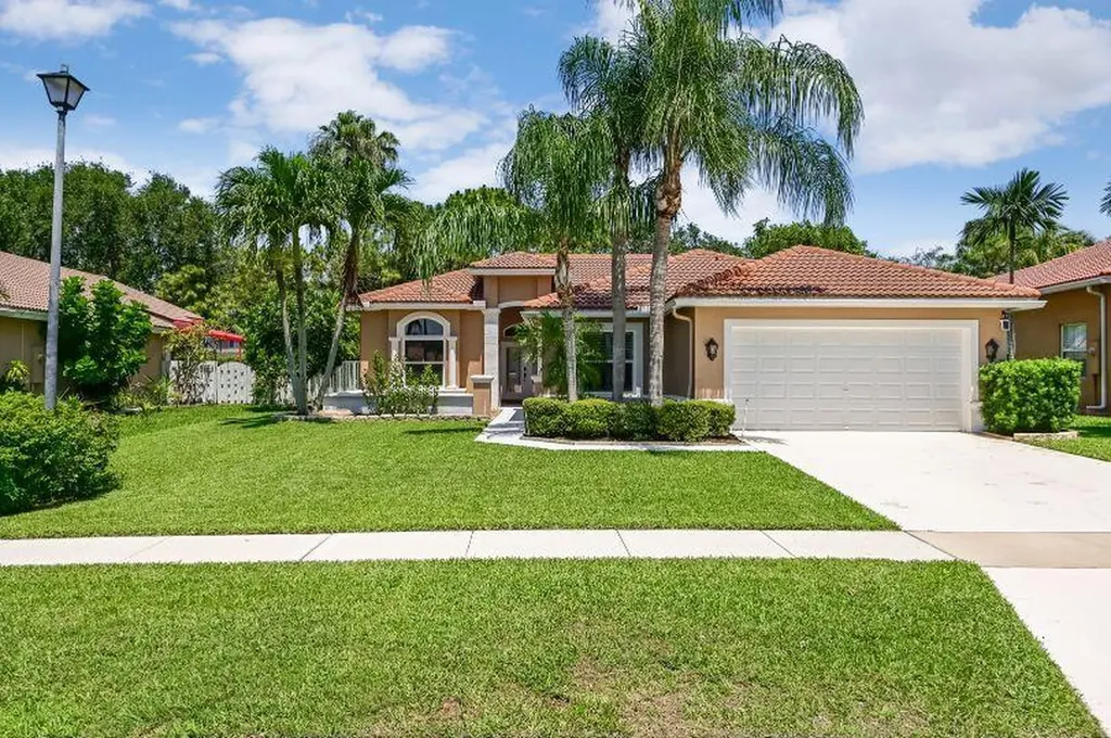 6208 Sand Hills Circle Lake Worth FL 33463