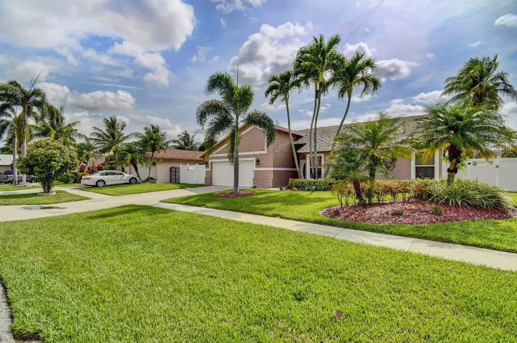 7440 San Clemente Place Boca Raton FL 33433