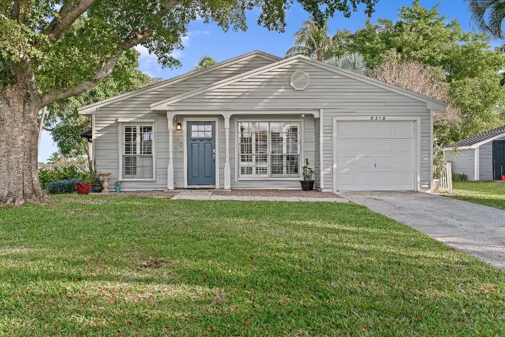 5319 Courtney Circle Boynton Beach FL 33472
