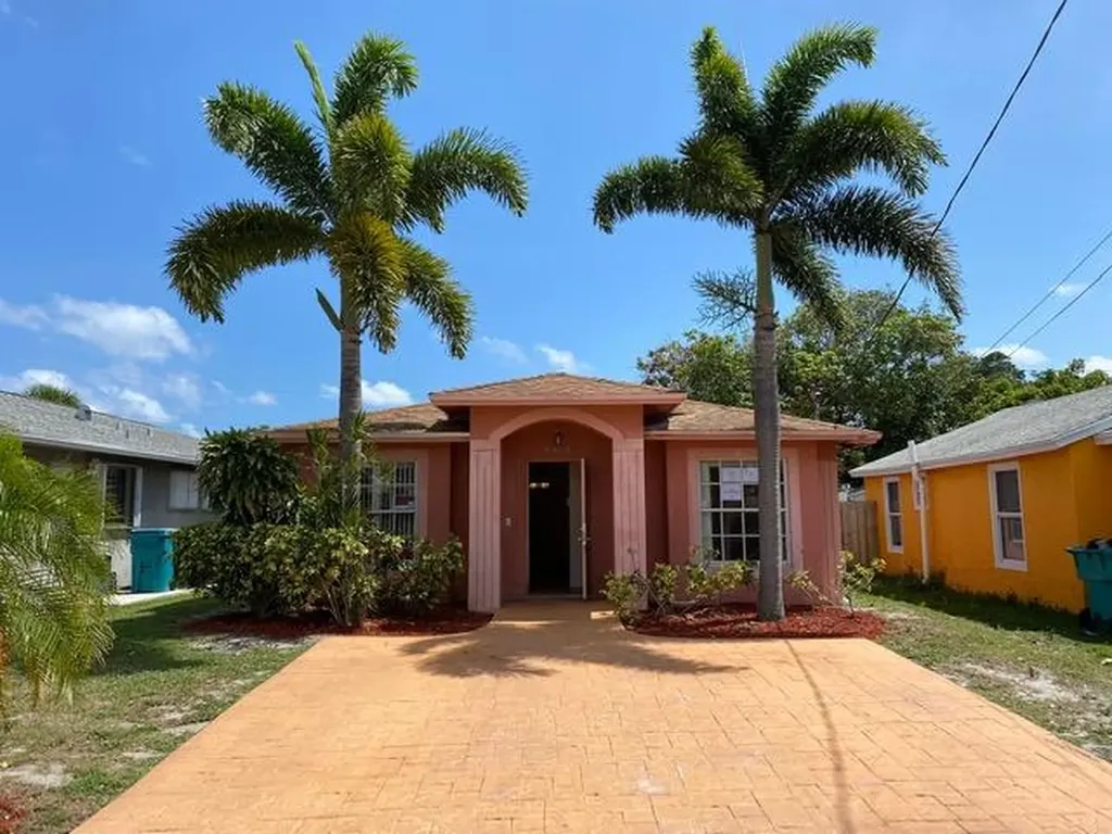 404 NE 13th Avenue Boynton Beach FL 33435