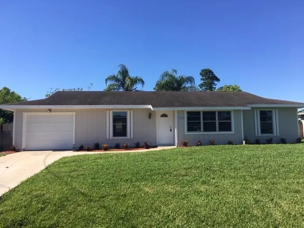 1212 SW Sudder Avenue Port St Lucie FL 34953