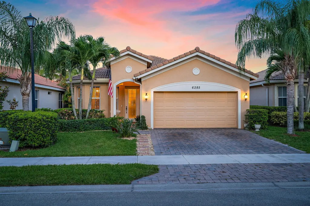 6285 SE Turn Leaf Trail Hobe Sound FL 33455