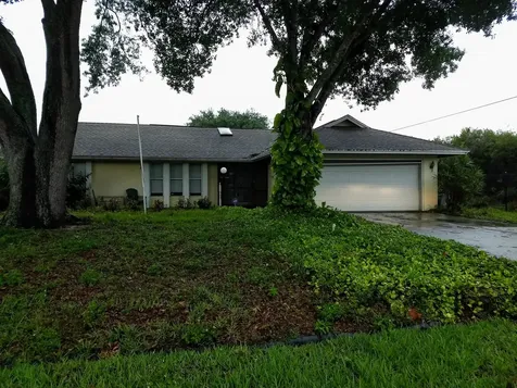 1514 SE Saxony Street Port St Lucie FL 34983