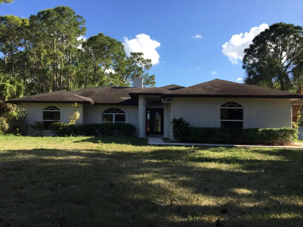 15704 69th Court N Loxahatchee FL 33470