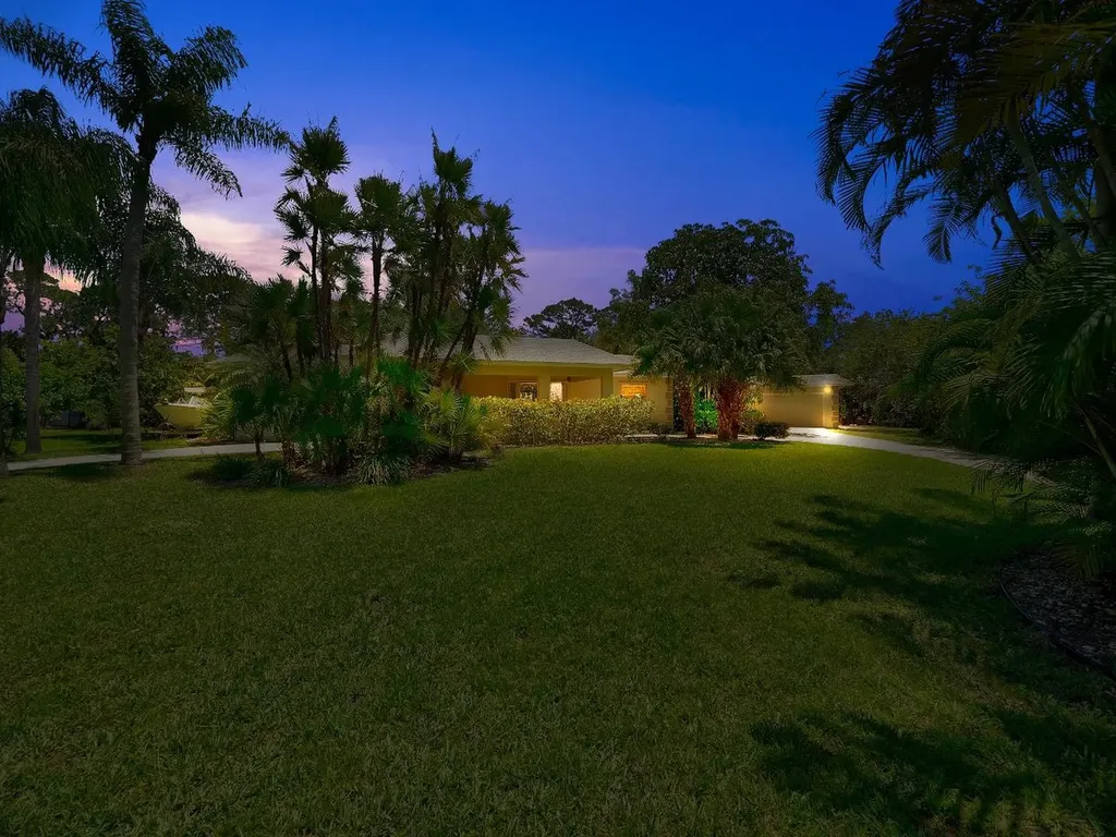 8858 SE Sharon Street Hobe Sound FL 33455