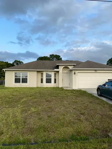 617 SW Hillsboro Circle Port St Lucie FL 34953