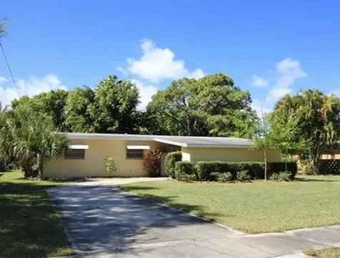 2605 S 14th Street Fort Pierce FL 34982