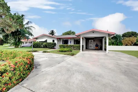 2925 SE 1st Court Boynton Beach FL 33435