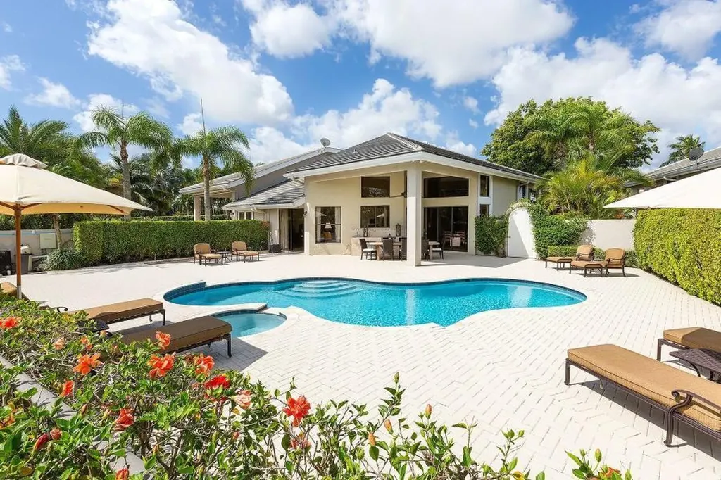 2980 Twin Oaks Way Wellington FL 33414