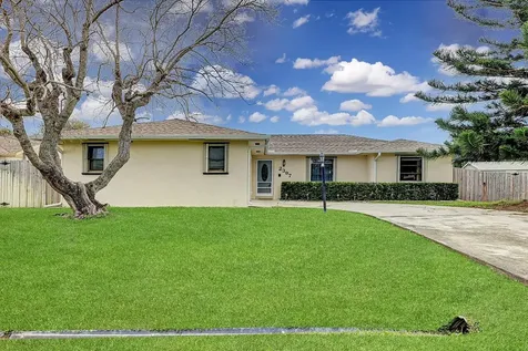 2397 SE Avalon Road Port St Lucie FL 34952