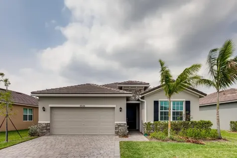 4544 NW King Court Jensen Beach FL 34957