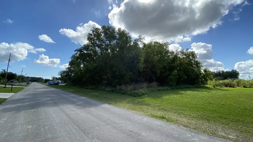 5431 NW Edgewater Avenue Port St Lucie FL 34983