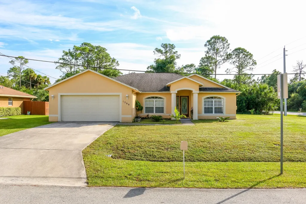 1598 SW Bermel Avenue Port St Lucie FL 34953
