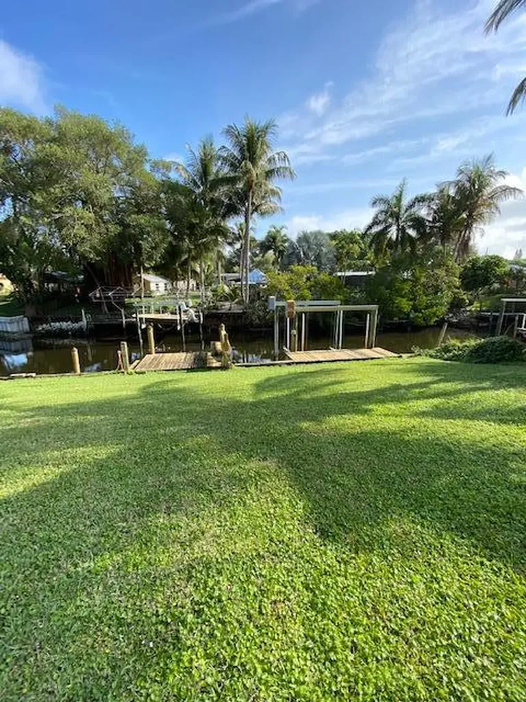809 SE Krueger Parkway Stuart FL 34996