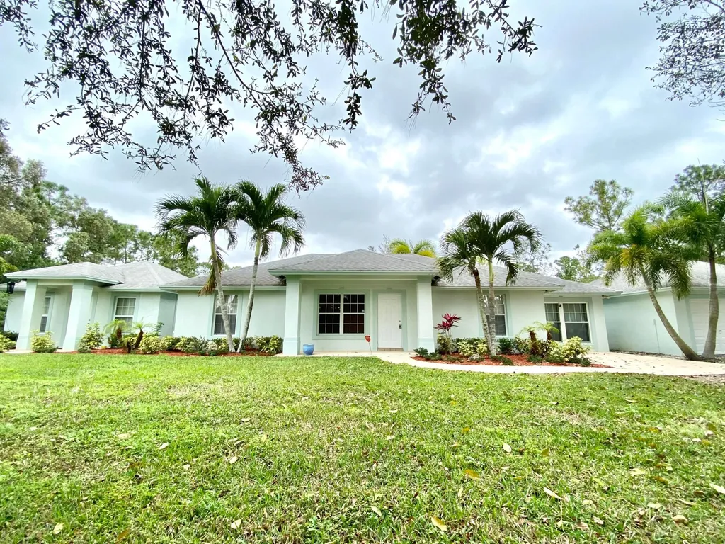 17601 67th Court N Loxahatchee FL 33470