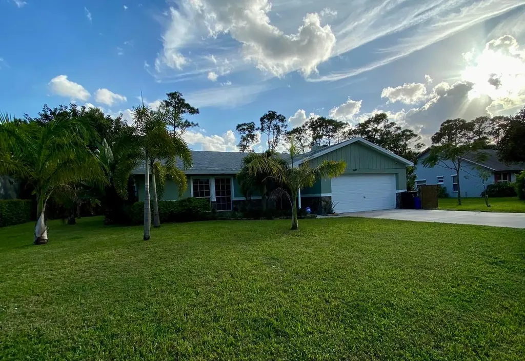 4805 Paleo Pines Circle Fort Pierce FL 34951