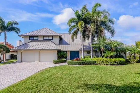 16 Castle Court Hutchinson Island FL 34949