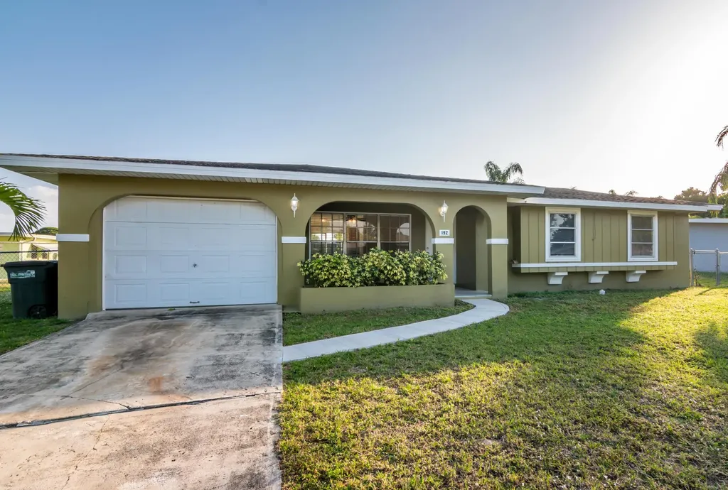 192 NE Tunison Avenue Port St Lucie FL 34983