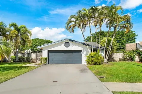 4 Baytree Circle Boynton Beach FL 33436