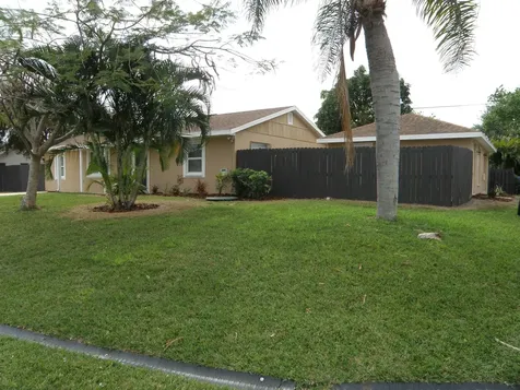 2102 SW Chestnut Lane Port St Lucie FL 34953