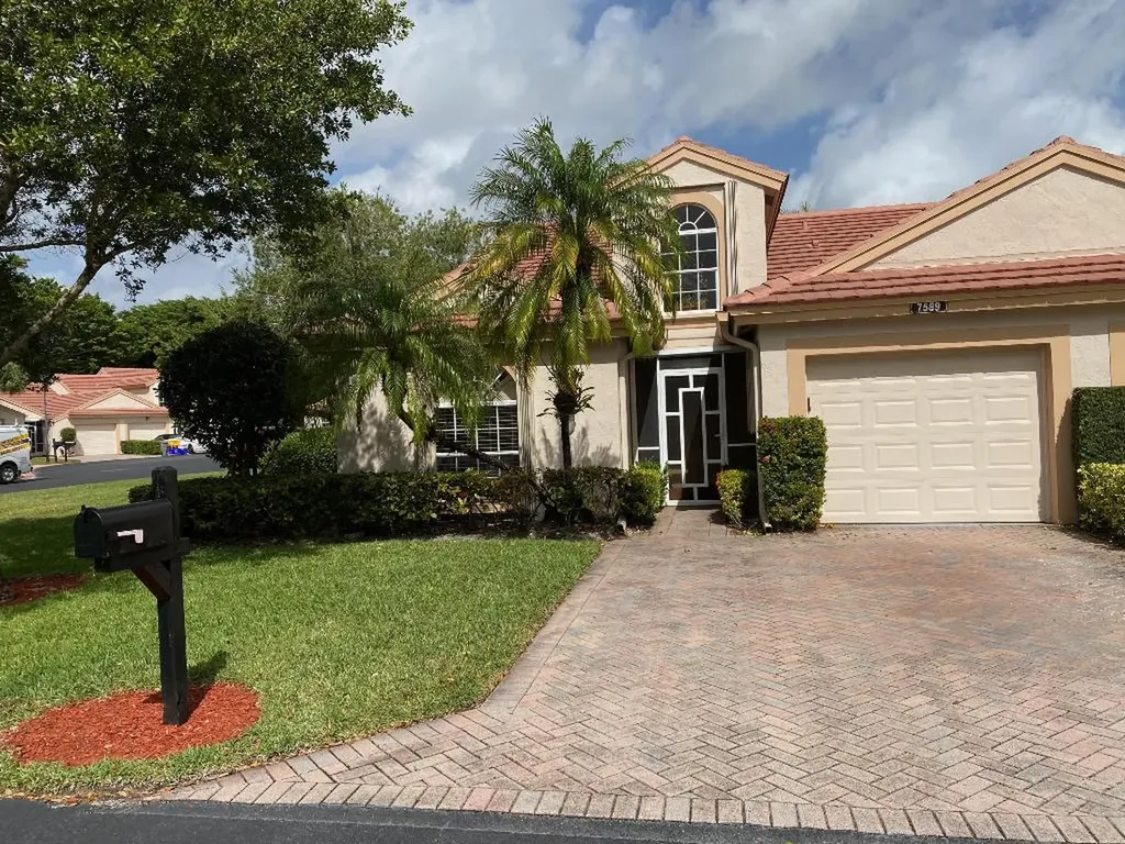 7589 Diamond Pointe Circle Delray Beach FL 33446