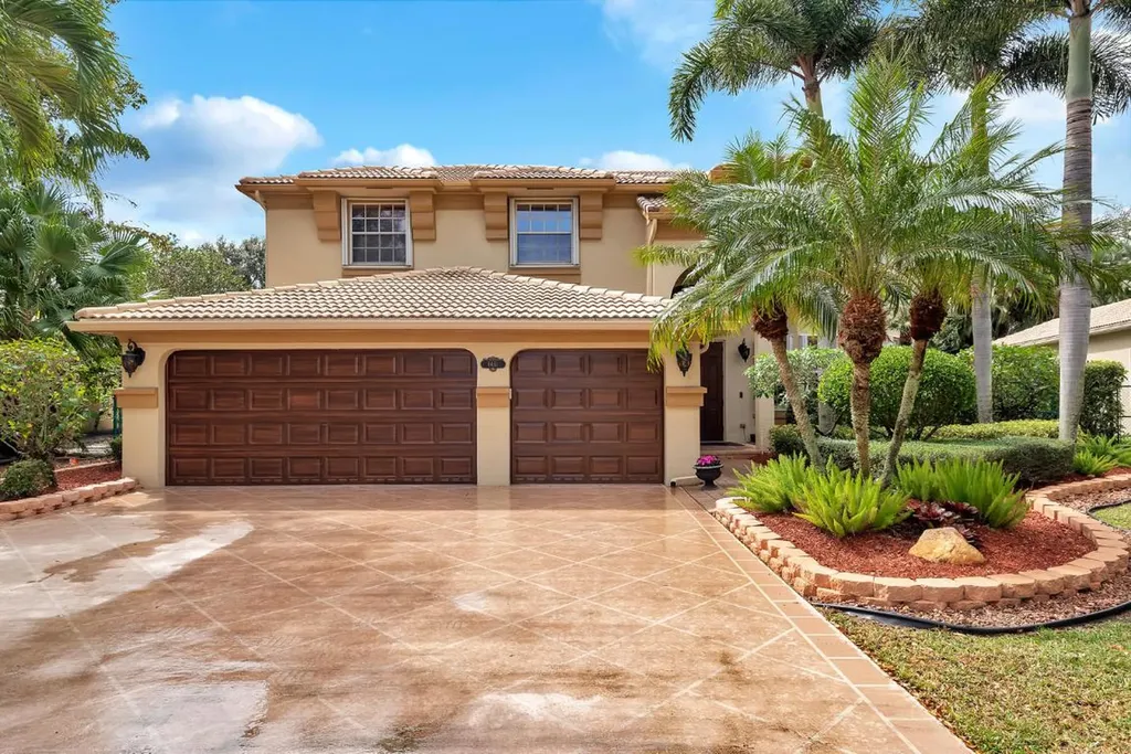 6461 Stonehurst Circle Lake Worth FL 33467