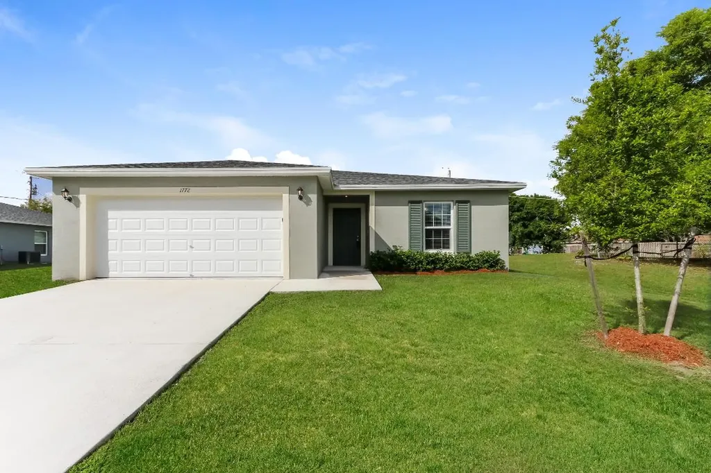 1772 SW Davis Street Port St Lucie FL 34953