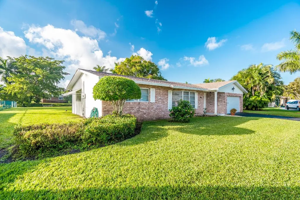 6100 SW 8th Street Plantation FL 33317