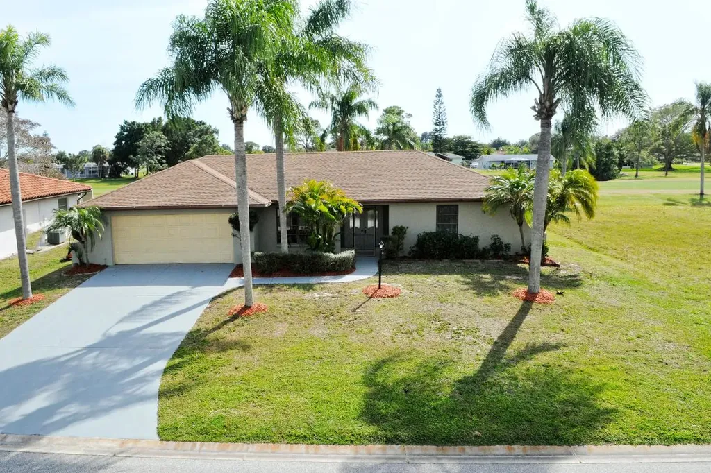 198 Caddy Road Rotonda West FL 33947