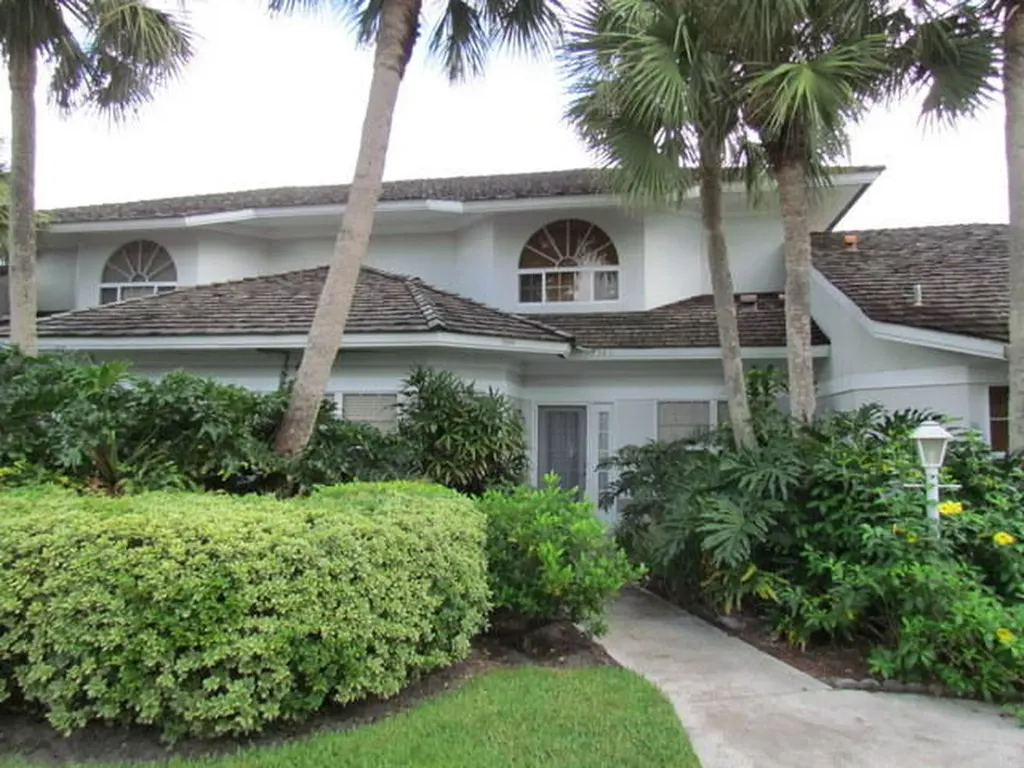 7386 Pine Creek Way Port St Lucie FL 34986