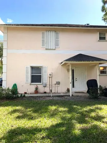 242 Leland Lane Greenacres FL 33463