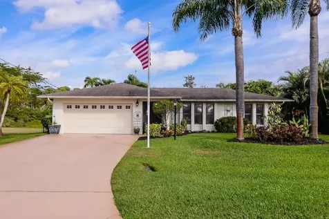 1061 SE Bywood Avenue Port St Lucie FL 34983