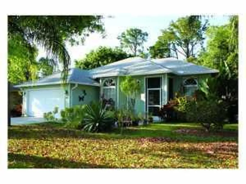 1143 SW Dalton Avenue Port St Lucie FL 34953